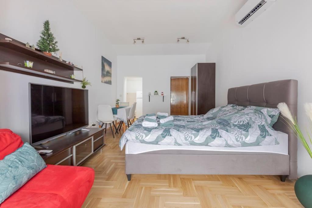 Warm House Full Of Green Ambient,Joy And Comfort Zagreb Eksteriør bilde